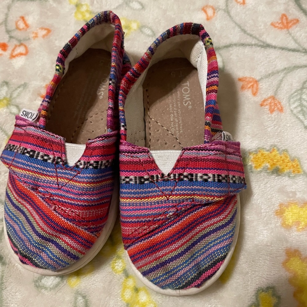 Tom’s Slip on shoes